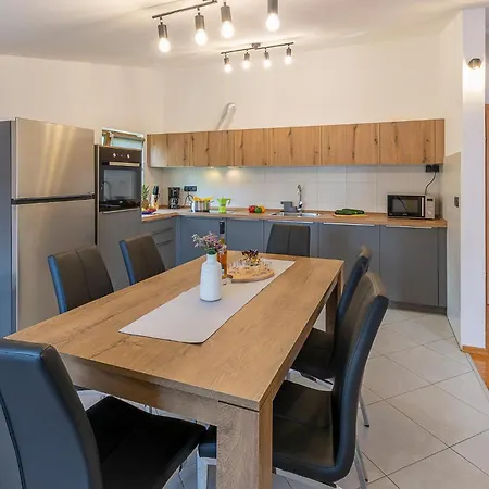 Appartement 3 Bedroom Gorgeous In